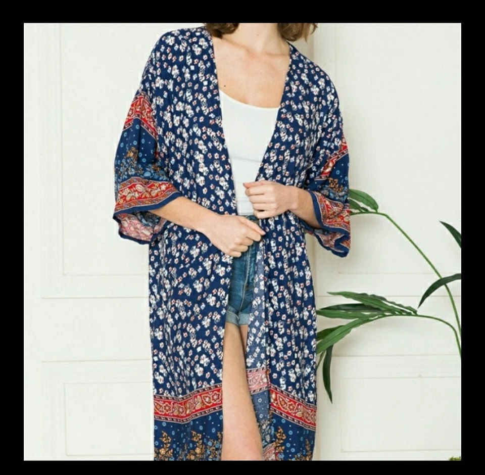 Kimono plumero floral de media manga Ditsy Foto 2 de 4