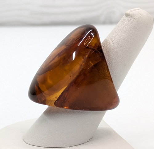 ENORME Anillo De Colección Tallado Real Pieza Sólida Ámbar Báltico Grueso Talla 9 - Imagen 6 de 10