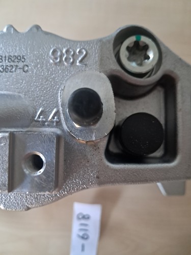 Vw Golf R32 Mk5 Front Brake Calipers For 345mm Discs .. Volkswagen Golf 3.2 V6 - Picture 7 of 13