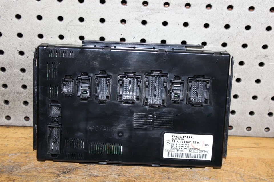 Unidad de módulo de control de adquisición de señal SAM trasera R350 Mercedes Benz 2008 Foto 3 de 4