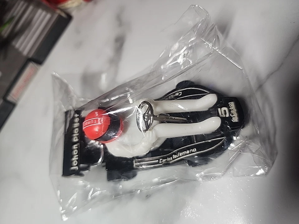 Coche de juguete vintage Fórmula 1 Carlos Reutemann John Player Foto 2 de 4