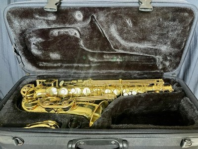 Selmer 32 Alto Saxophone with Case and Mouthpiece Pre-owned