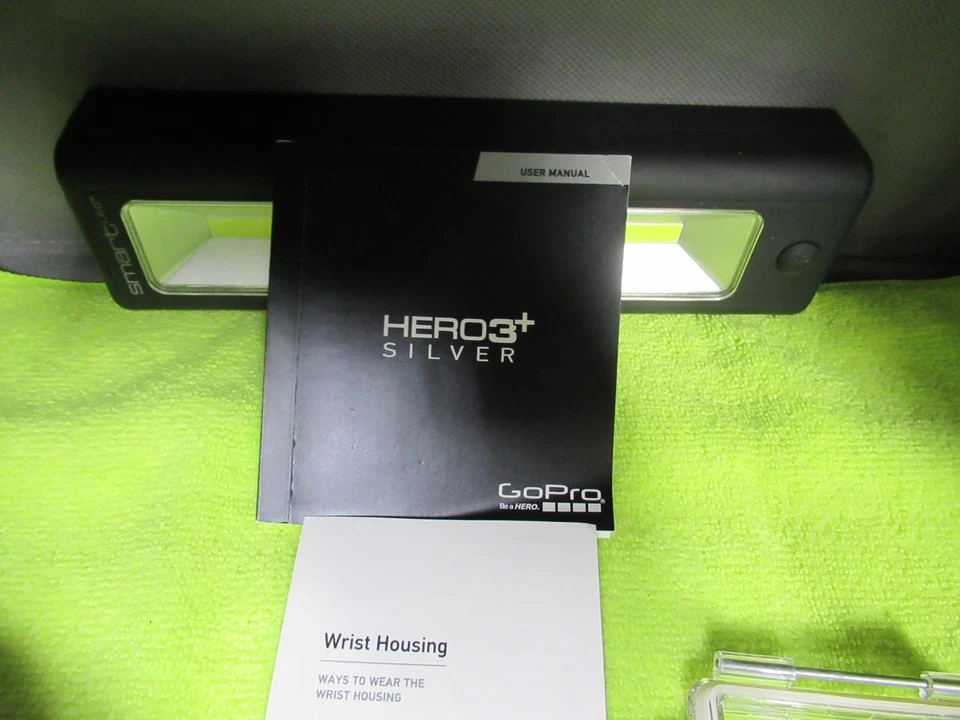 Paquete de carcasa de muñeca GoPro nuevo stock antiguo C-1 SIN CONTROL REMOTO PIEZAS ADICIONALES Foto 3 de 4