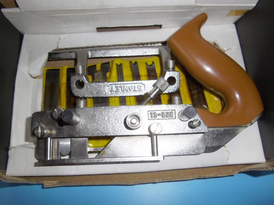 Stanley 13-050 Combination Plane Woodworking Tool- All Complete in Original Box - Image 2 of 4