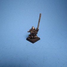 GW Warhammer The Old World Dwaf Hammerer Standard Body Bit OOP d17