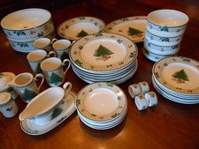 Mikasa Heritage Christmas Story Tree Holiday Dinnerware- Dinner/Dessert/Salad/Mu
