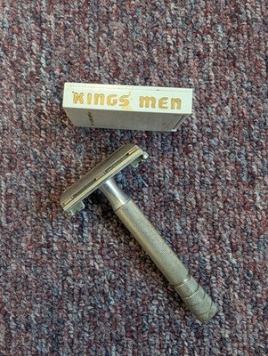 Antique Shaver ~ Gillette Super Speed Double Safety Razor ~ Two Kings Men Razors