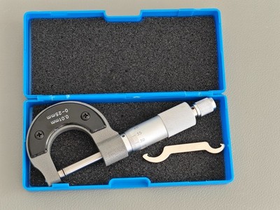 RS PRO Außen- Mikrometer Metrisch, bis 25 mm / ±0.004 mm (Mikrometerschraube)