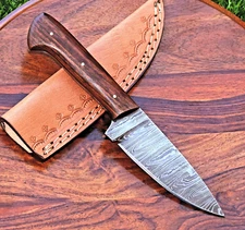 Custom Hand Made Forged Damascus Steel Blade Skinning Hunting Knife 2905