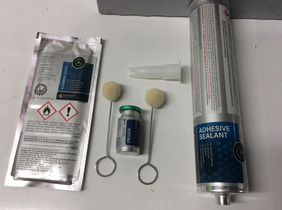 Kit de parabrisas adhesivo multiusos genuino Mercedes-Benz A000989490511 Foto 3 de 4