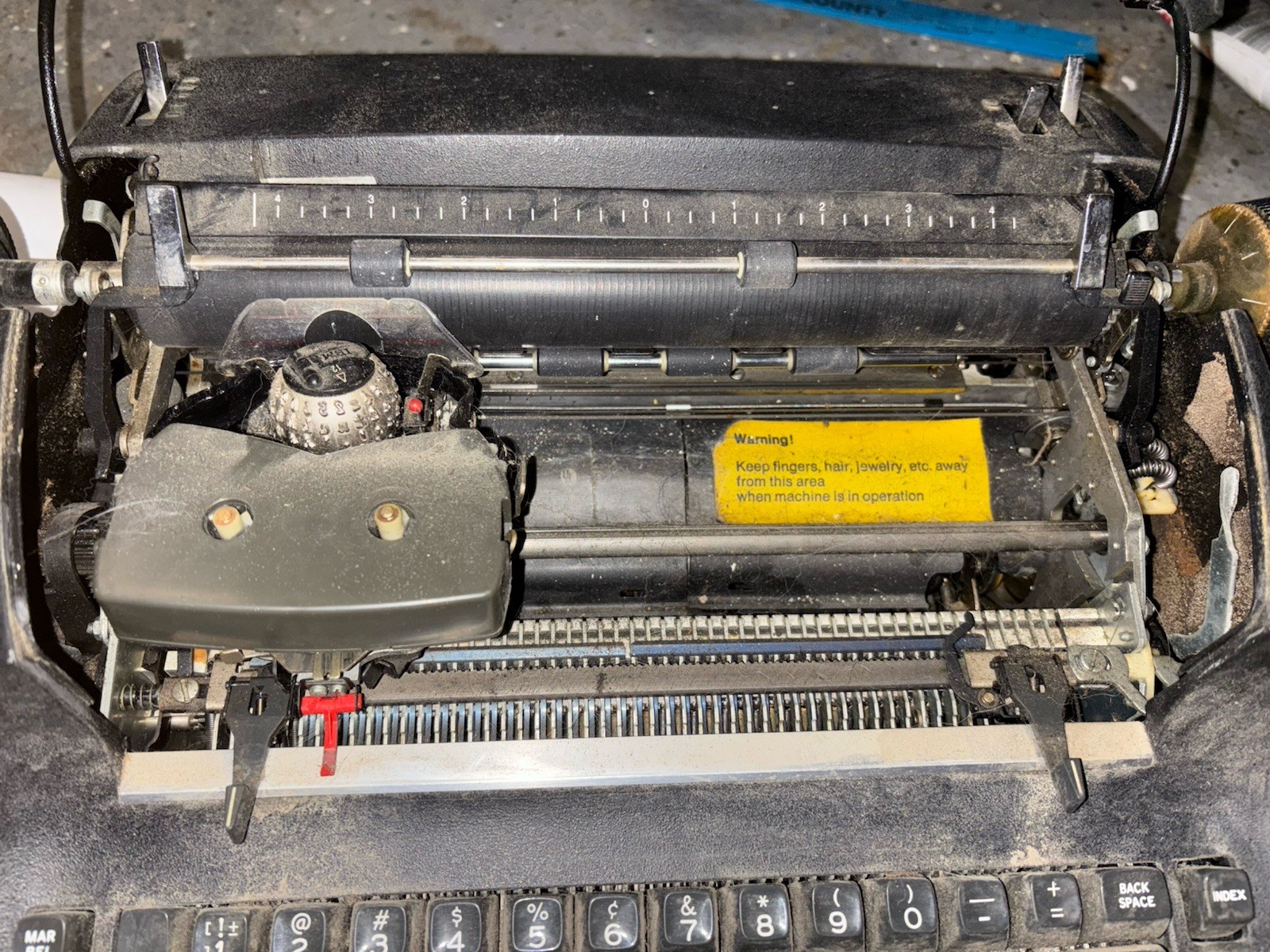 Vintage IBM Electric Typewriter Model 72 Black For Parts Or Repair (Preowned)