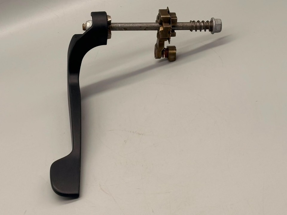 BMW 1 SERIES F20 2013 - Steering Wheel Adjustment Handle Lever - 716371