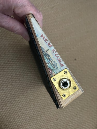 Unbranded cigar box style stomp box
