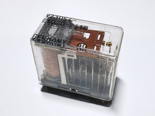 V23054-E1020-F110 Siemens Plug-in Power Relay 24VDC 4PDT 5A 250VAC/DC 14-Pin