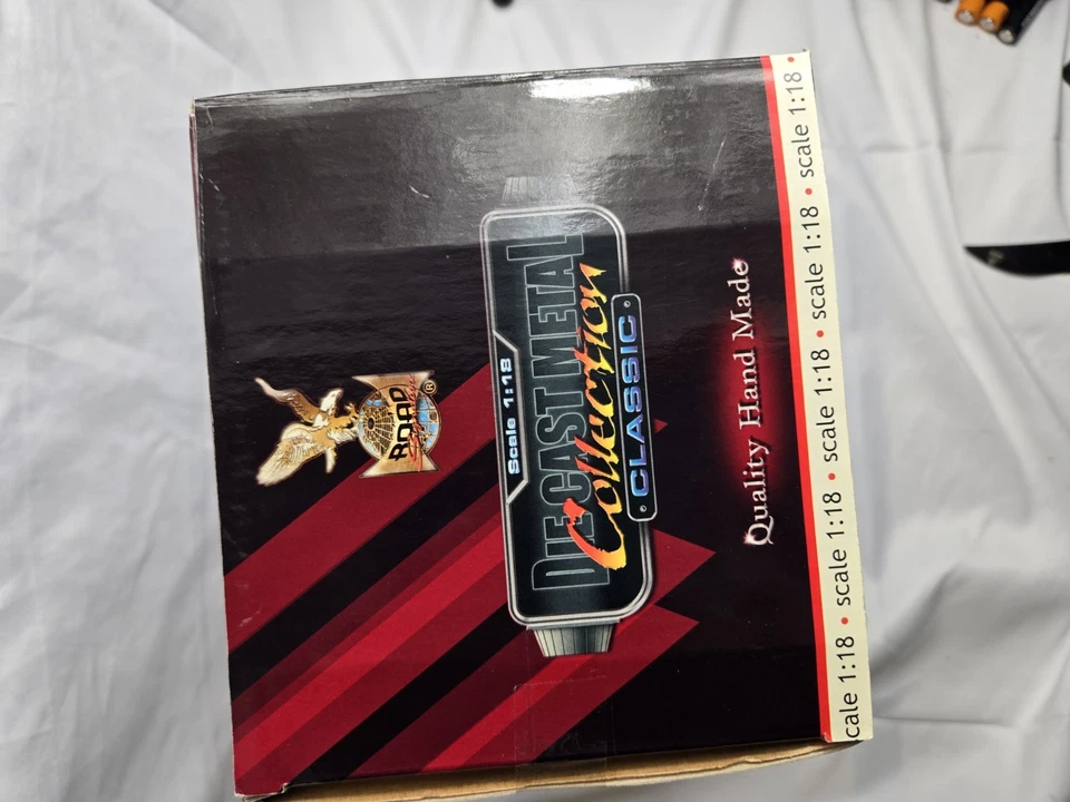 Camioneta pick-up Studebaker 1937 cupé Express 1:18 Road Signature azul claro bonita Foto 4 de 4