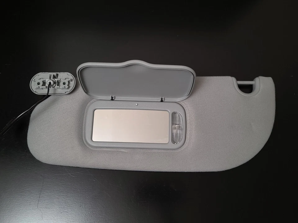 2002-2005 Ford Explorer Mercury Mountaineer Sun Visor Pair Set Driver Passenger - Image 4 of 4