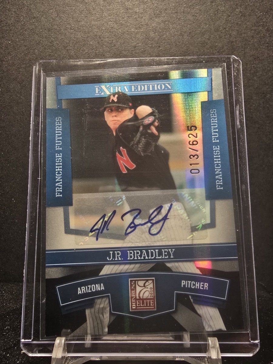 121187 - J.R. Bradley 2010 Donruss Elite Rookie Autograph #9 /625