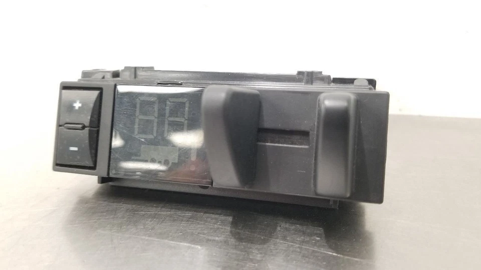 11 DODGE RAM 2500 MÓDULO DE CONTROL DE REMOLQUE CON INTERRUPTOR DESLIZANTE 56029431AG Foto 3 de 4