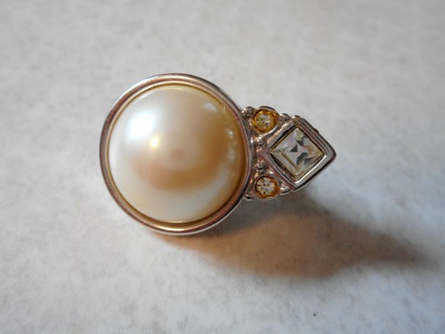 Vintage MONET Silver Tone with Large Faux Pearl & Rhinestone Clip On Earrings - Picture 6 of 12