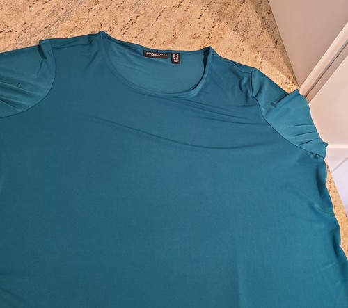 Susan Graver Artisan Size 1X Liquid Knit Tunic with Asymmetric Hem Embellished - Picture 11 of 17
