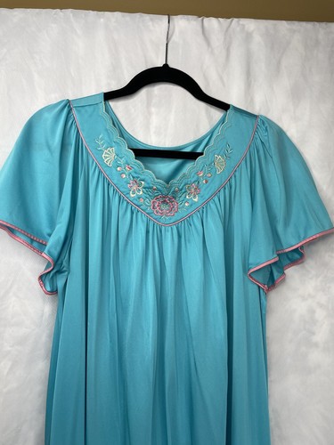 Vtg Shadowline Nylon Long Nightgown Blue Embroidered Flutter Sleeve Women Medium - Picture 3 of 7