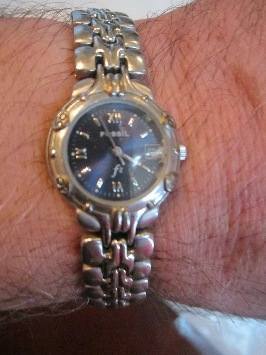 Fossil black face watch top