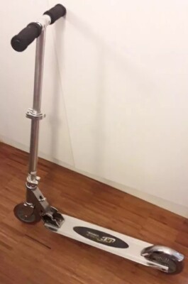Cityroller/ Scooter ''Crazy Creek'', einklappbar für Transport