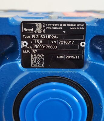 NEW* ROSSI MOTORIDUTTORI R 21 63 UP2A Gearbox Reducer 15,8:1 Ratio
