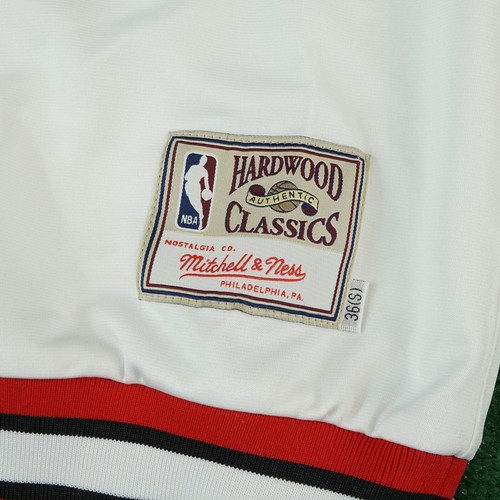 1989-90 Chicago Bulls NBA Mitchell & Ness Authentic Men's Shooting Shirt - Picture 3 of 5