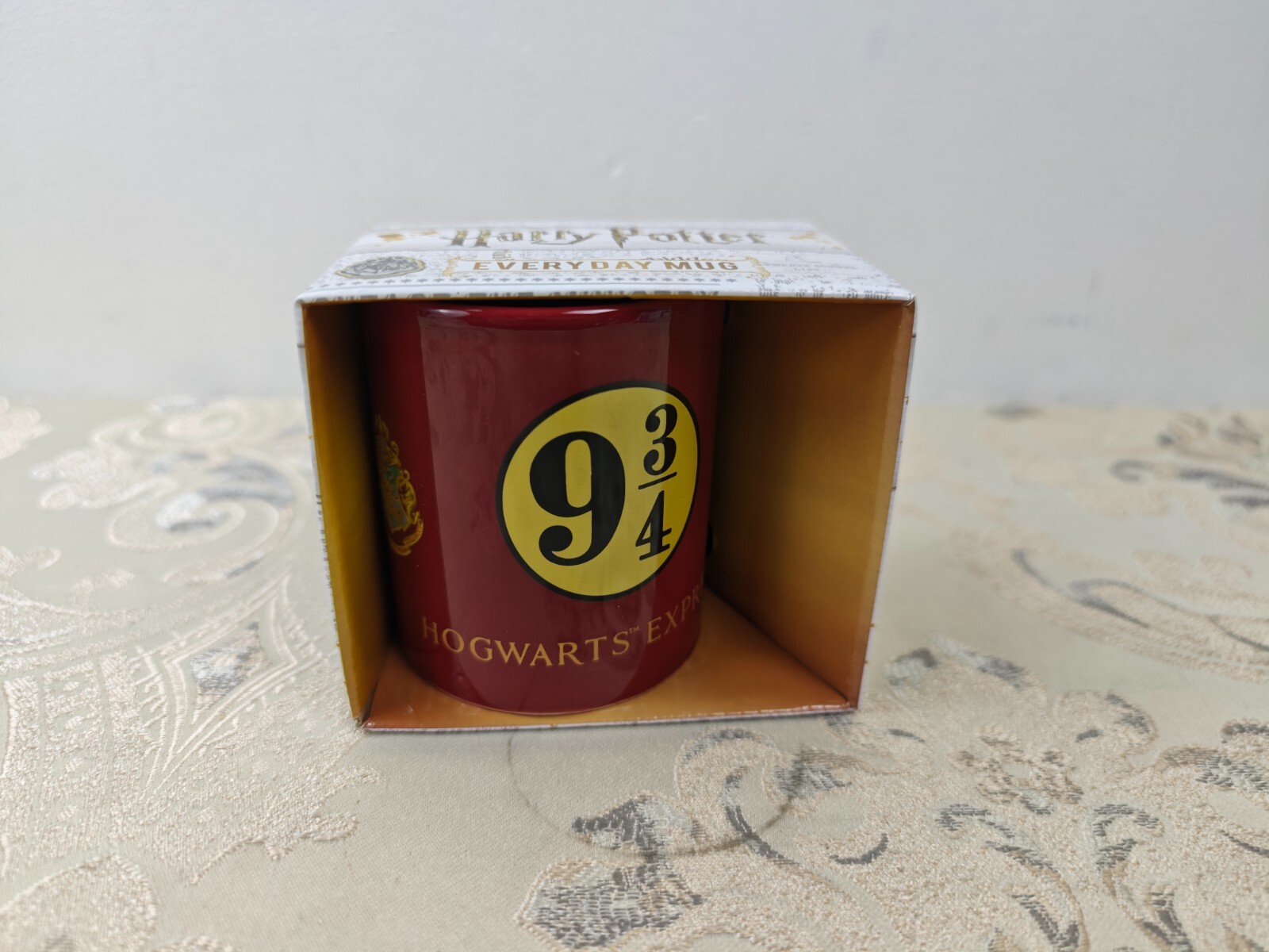 Pyramid International Harry Potter Platform 9 ¾ Scarlet Ceramic Mug