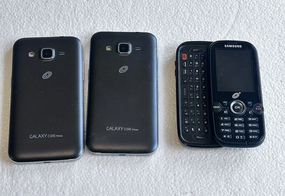 Lote de 2 Samsung Galaxy Core Prime y 1 Samsung? Solo piezas Foto 2 de 3