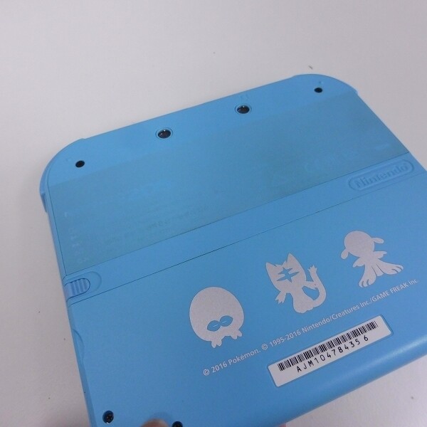 Nintendo 2DS Sun Moon Light Blue Console Charger Pikachu