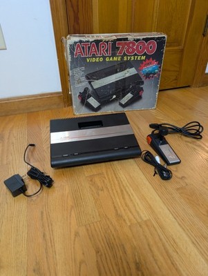 Atari 7800 Video Game Console System with  Accessories and Box *READ*