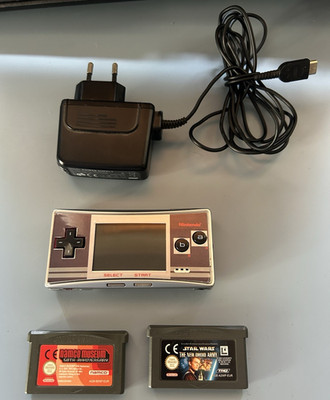 Nintendo Game Boy Micro Konsole Silber (re-shelled) + Spiele & Zubehörpaket GBA