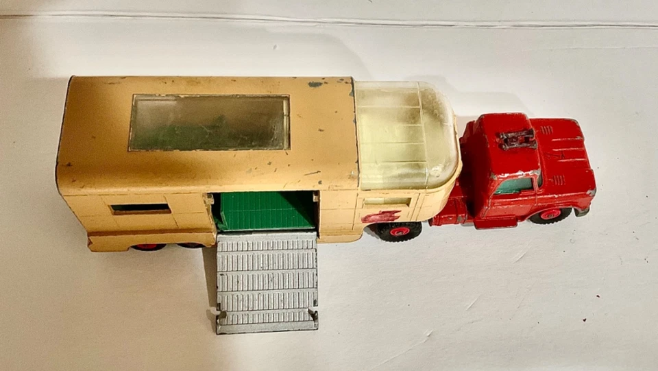 Vintage 1960’s Matchbox King Size #K18  Articulated Horse Van - Image 2 of 4