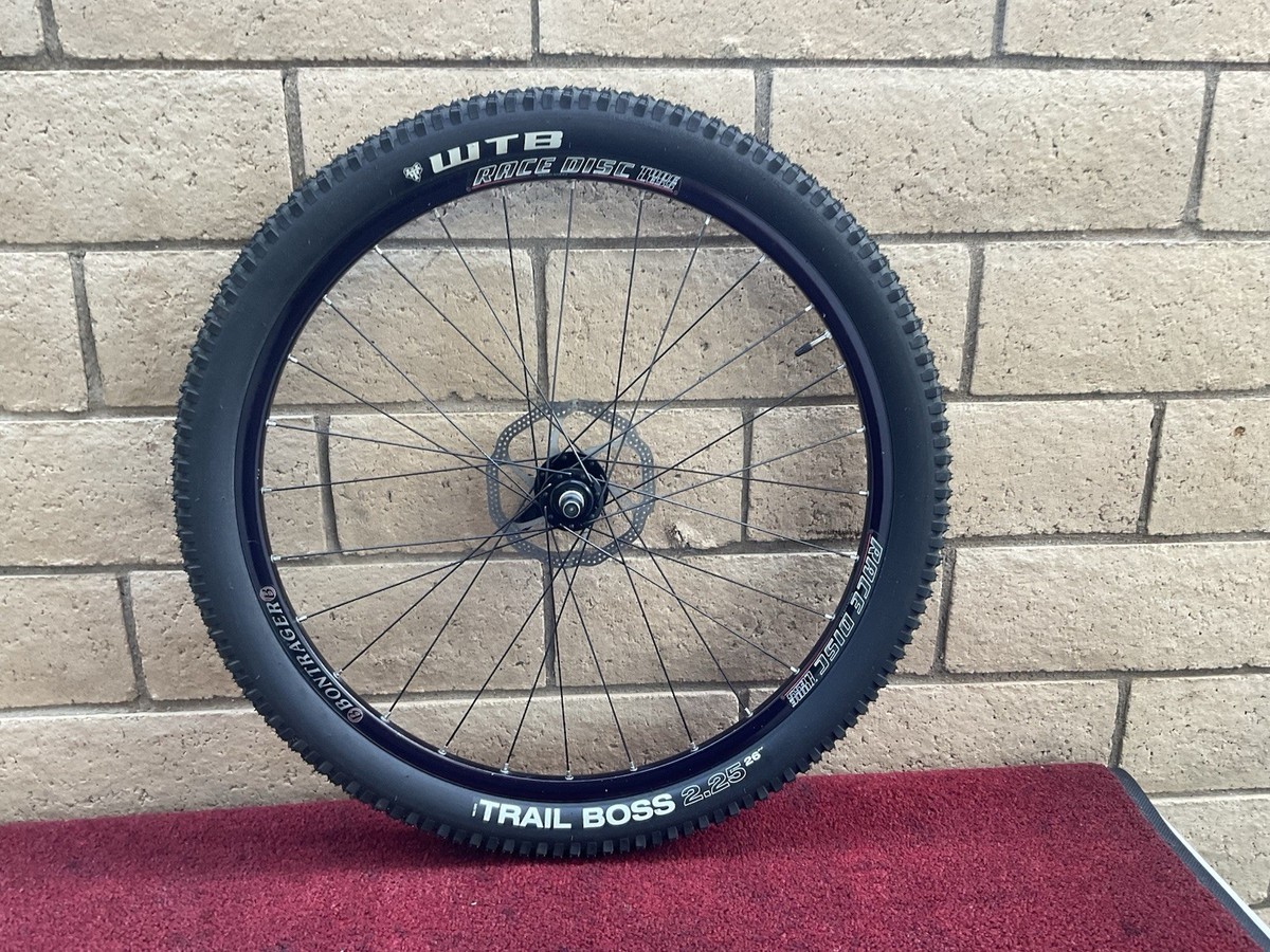 Bontrager Race Disc Tubeless 26”front 6 Bolt Disc 100mm QR MTB
