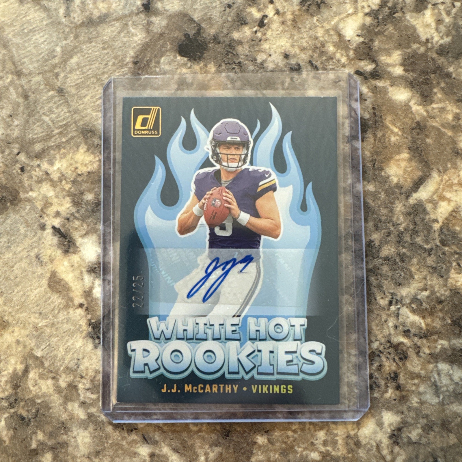 2024 Donruss JJ McCarthy White Hot Rookies Rookie RC #WH1 Vikings AUTO 22/25