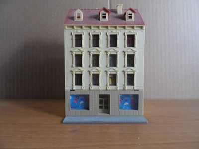 Geschäftshaus Altstadt Stadthaus Hersteller Pola 1:160 Spurweite N #646