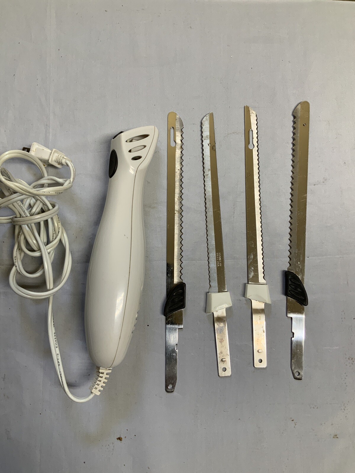 Carving Knife With 4 Blades Model EK121 Electric Knife eBay