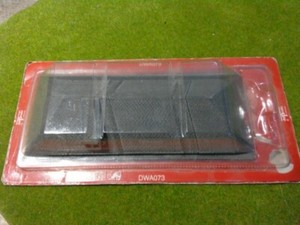 3"x7.5" heavy resin?  del Prado Collection mansard roof DWA073