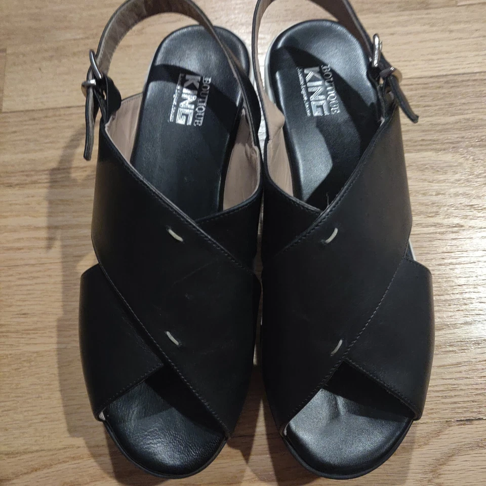Женские итальянские кожаные королевские сандалии бутик черные и белые размер 39 (8,5-9 США) - Изображение 4 из 4