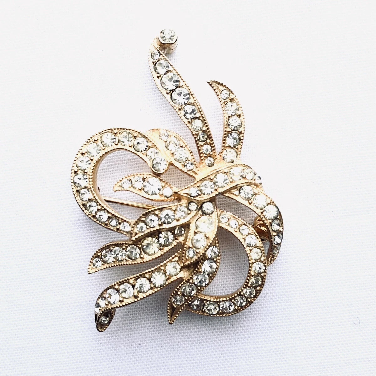 Vintage Eisenberg Crystal Swirl Ribbon Brooch Pin Signed Ornate