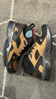 nike mowabb olivia kim