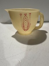 Vintage Tupperware Mix N Stor 8 Cup 2 Quart Measuring Cup Batter Bowl No Lid