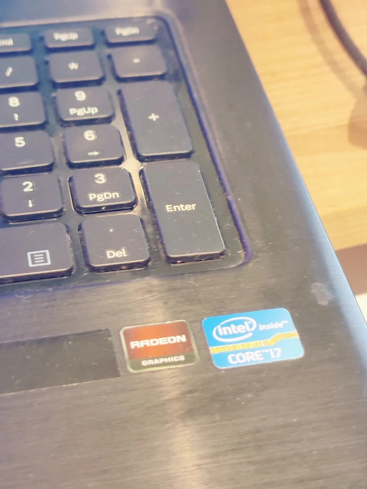 Samsung Gaming 17 Inch i7-3630QM With Radeon Run To Windows Spare Or Repair - Image 2 of 4