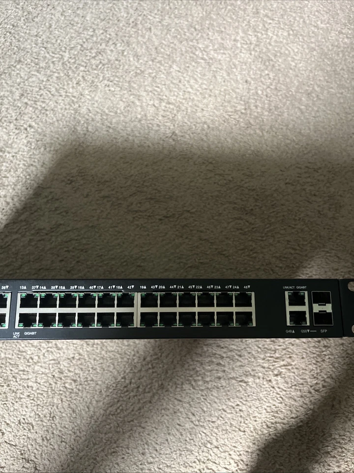 Cisco SG200-50 Smart Switch 50-Port Gigabit with Rack Mount and Power Cord - Image 3 of 4