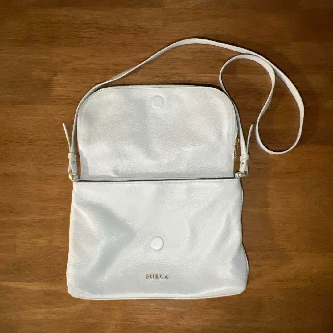 SALE!!【FURLA】NOEMI Crossbody☆Mサイズ FURLA Logo NOEMI Leather Crossbody Bag Women White With