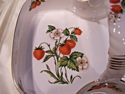 HANKOOK INGLATERRA ORIGINAL TECNOLOGÍA PORCELANA HUESO CREMA/AZÚCAR PATRÓN FRESA de 3 piezas - Imagen 7 de 7