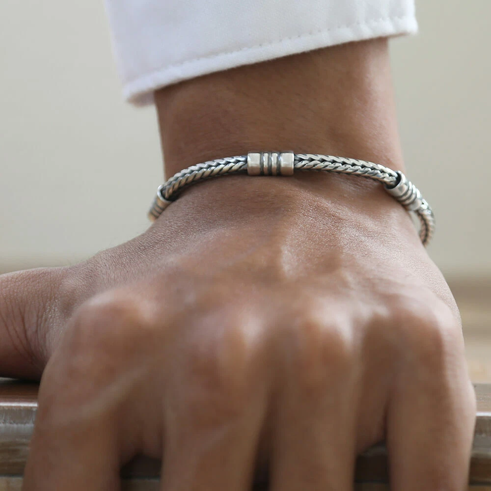 How Men Can Style Sterling Silver Bracelets