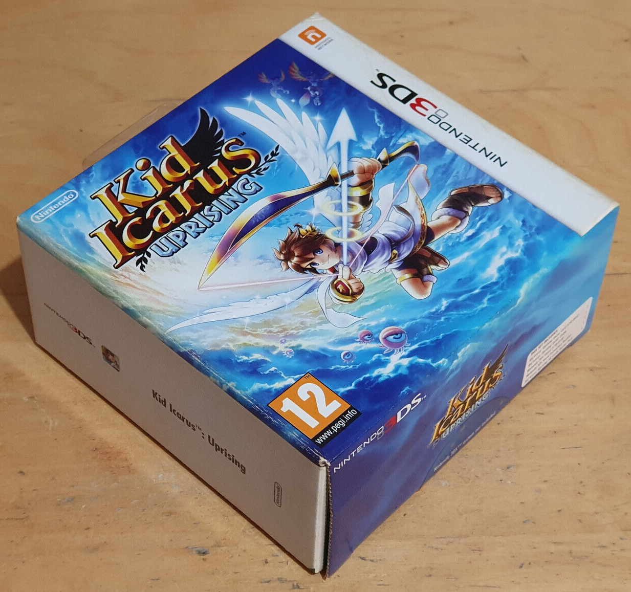 Kid Icarus Uprising Big Box Version For Nintendo 3DS Complete With